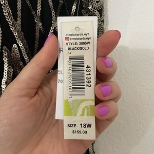 New Long formal dress. Black and gold. Plus size. New